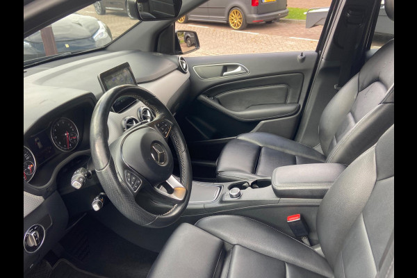 Mercedes-Benz B-Klasse 180 AUT7/SPORTSEATS/LEDER/KEYLESS/NAVI/PDC