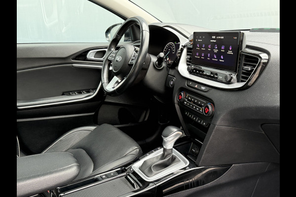 Kia Xceed BWJ 2021 | 1.6 GDi PHEV 141PK ExecutiveLine | TREKHAAK | PANO | LEER | 18'' LMV | CAMERA | STOELVERW | ACHTERBANK VERW | CARPLAY |
