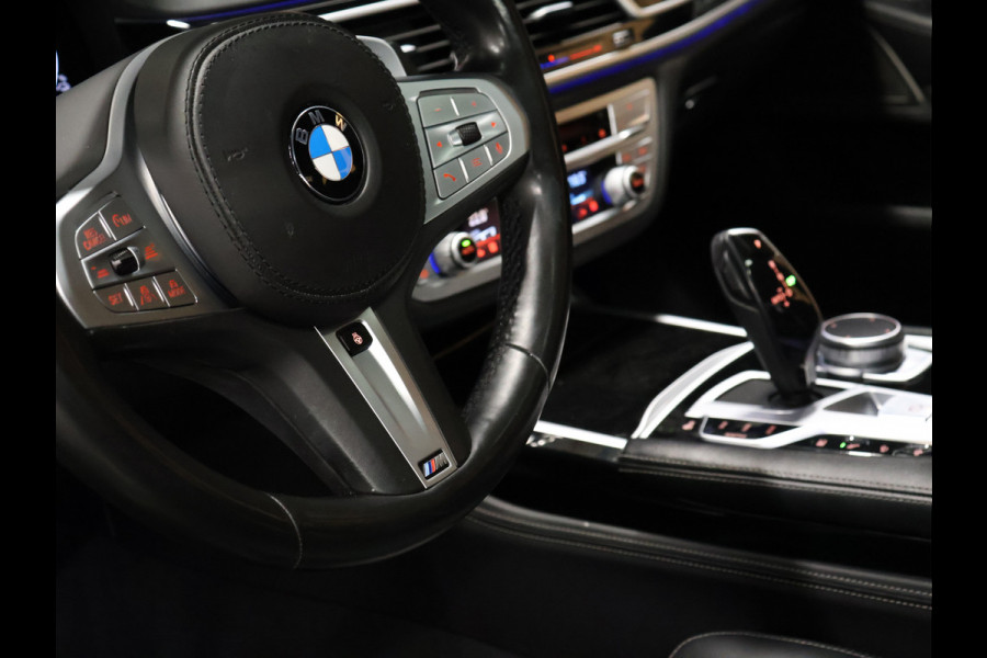 BMW 7 Serie 745e High Executive M Sport [SCHUIFKANTELDAK, HARMAN/KARDON, APPLE CARPLAY, ANDROID, ELEKTRISCH VERSTELBARE STOELEN V+A, STOELMASSAGE V+A, LUCHTVERING, 360 CAMERA, HEAD-UP, STUURVERWARMING, STOELVERWARMING, NIEUWSTAAT]