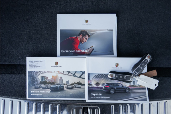 Porsche Cayenne 3.0 E-Hybrid Sport Design & Chrono Pano 360° Bose Matrix