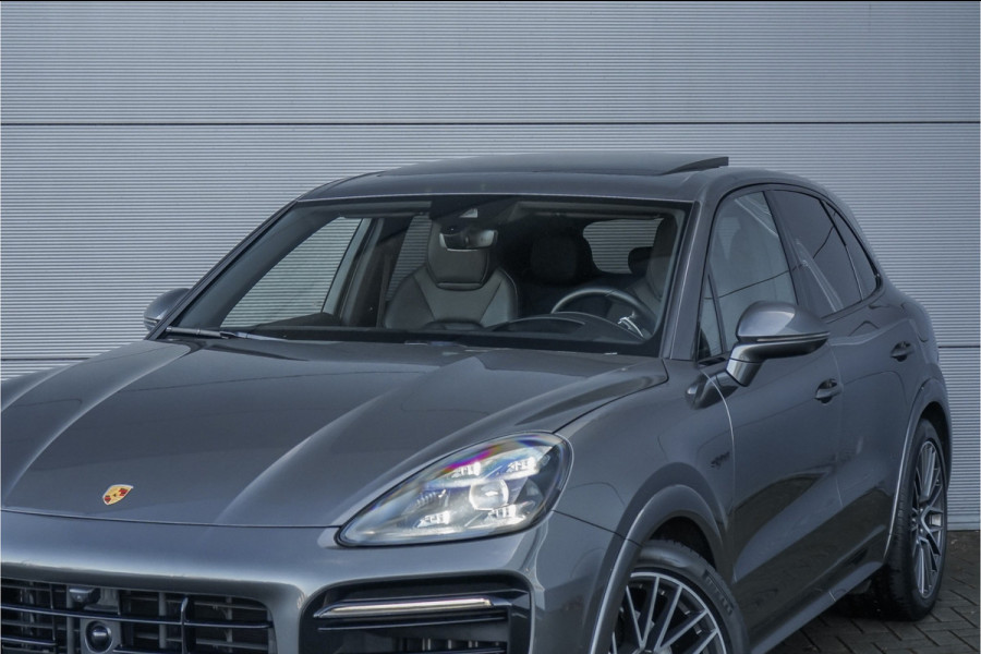 Porsche Cayenne 3.0 E-Hybrid Sport Design & Chrono Pano 360° Bose Matrix