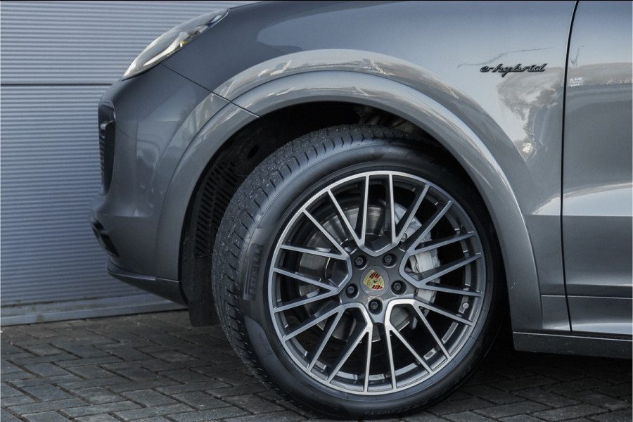 Porsche Cayenne 3.0 E-Hybrid Sport Design & Chrono Pano 360° Bose Matrix