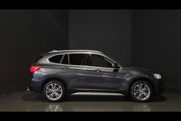 BMW X1 xDrive20i Executive | Panorama | Hud | Sfeer | Camera