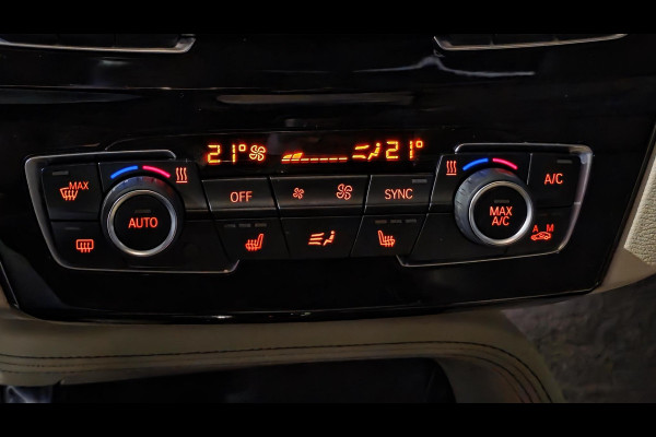 BMW X1 xDrive20i Executive | Panorama | Hud | Sfeer | Camera