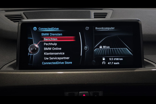 BMW X1 xDrive20i Executive | Panorama | Hud | Sfeer | Camera