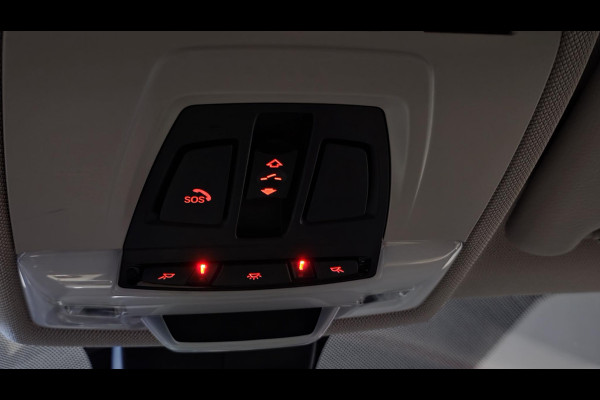 BMW X1 xDrive20i Executive | Panorama | Hud | Sfeer | Camera