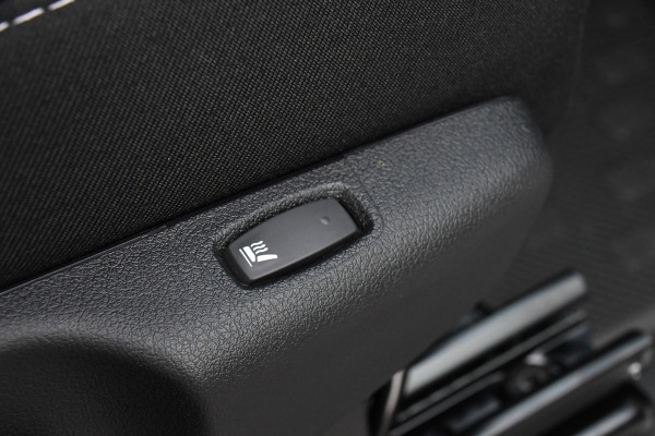 Renault Trafic 2.0 170 T29 L2H1 Extra DC Limited Edition Facelift! 3 x Leverbaar, Virtual, Cruise, Carplay, Stoelverwarming, Clima, Automaat, LED, 170PK, 2 x Schuifdeur, Uniek!