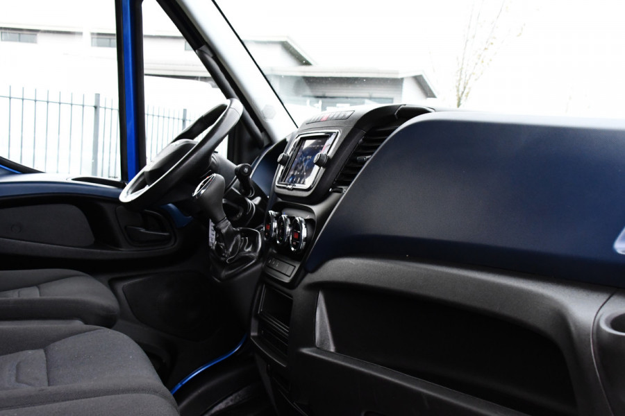 Iveco Daily 35C14V 2.3 352 H2 PB Edition Adaptieve Cruise, 3500kg Trekhaak, Camera, Carplay, Automaat, LED, Multimedia, NAVI, Uniek!