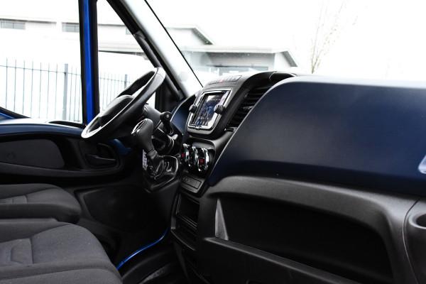 Iveco Daily 35C14V 2.3 352 H2 PB Edition Adaptieve Cruise, 3500kg Trekhaak, Camera, Carplay, Automaat, LED, Multimedia, NAVI, Uniek!