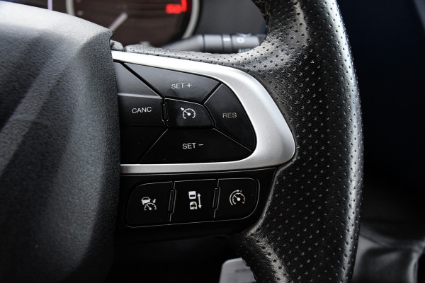 Iveco Daily 35C14V 2.3 352 H2 PB Edition Adaptieve Cruise, 3500kg Trekhaak, Camera, Carplay, Automaat, LED, Multimedia, NAVI, Uniek!