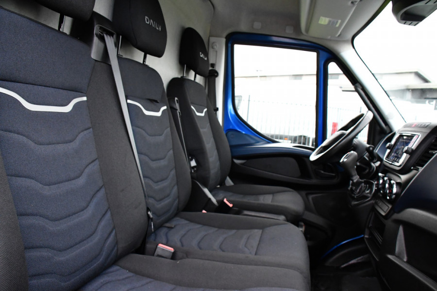 Iveco Daily 35C14V 2.3 352 H2 PB Edition Adaptieve Cruise, 3500kg Trekhaak, Camera, Carplay, Automaat, LED, Multimedia, NAVI, Uniek!