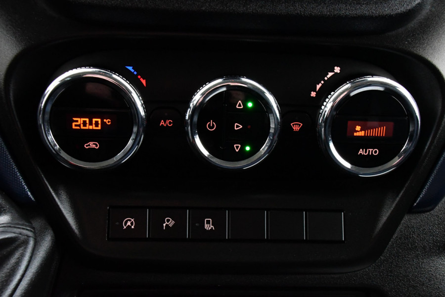 Iveco Daily 35C14V 2.3 352 H2 PB Edition Adaptieve Cruise, 3500kg Trekhaak, Camera, Carplay, Automaat, LED, Multimedia, NAVI, Uniek!