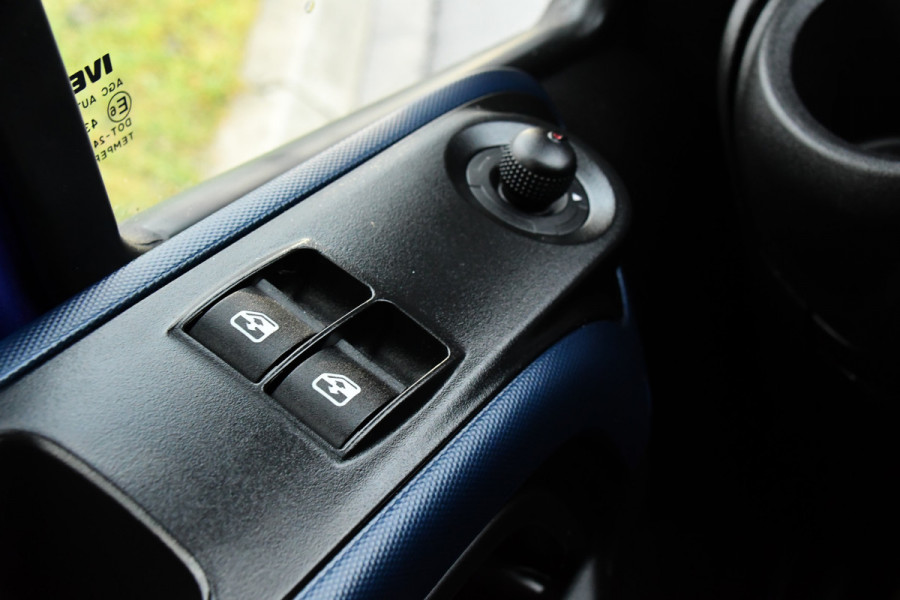 Iveco Daily 35C14V 2.3 352 H2 PB Edition Adaptieve Cruise, 3500kg Trekhaak, Camera, Carplay, Automaat, LED, Multimedia, NAVI, Uniek!