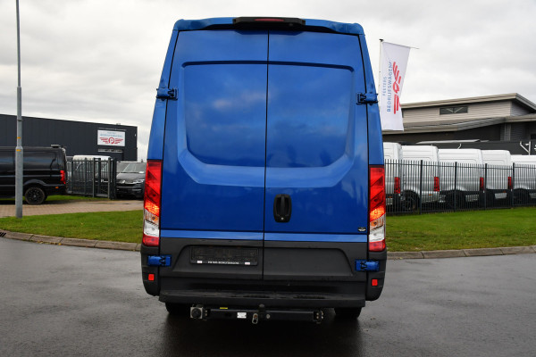 Iveco Daily 35C14V 2.3 352 H2 PB Edition Adaptieve Cruise, 3500kg Trekhaak, Camera, Carplay, Automaat, LED, Multimedia, NAVI, Uniek!