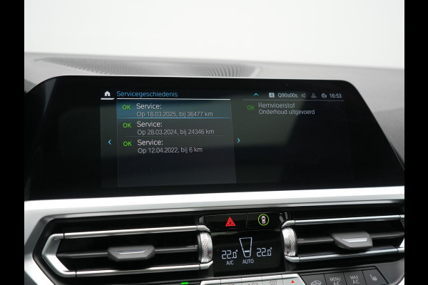 BMW 3 Serie Touring 320e M Sport Plug In Hybrid 204pk Dealer O.H. PHEV | Trekhaak Af Fabriek | Panodak | Camera | Adaptief Onderstel | 19"L.M | Alcantara Sportstoelen Memory & Verwarmd | Sfeerverlichting | Apple Carplay | Keyless | Navigatie | DAB |