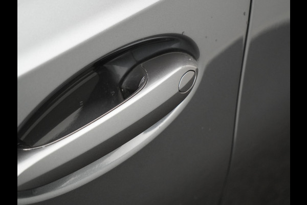 BMW 3 Serie Touring 320e M Sport Plug In Hybrid 204pk Dealer O.H. PHEV | Trekhaak Af Fabriek | Panodak | Camera | Adaptief Onderstel | 19"L.M | Alcantara Sportstoelen Memory & Verwarmd | Sfeerverlichting | Apple Carplay | Keyless | Navigatie | DAB |