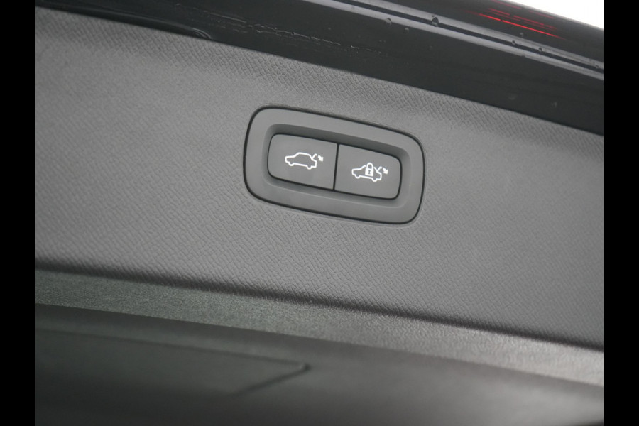 Volvo XC90 T8 Twin Engine AWD Inscription 7 Persoons Plug In Hybrid 394pk Dealer O.H. PHEV | Panodak | Adaptive Cruise | 360 Camera | Harman & Kardon | Lederen Sportstoelen Memory & Verwarmd | Apple Carplay | Virtual | Keyless | Blis | Navigatie | DAB |