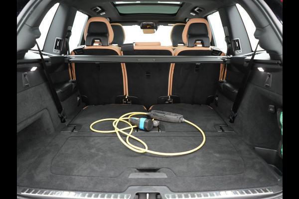 Volvo XC90 T8 Twin Engine AWD Inscription 7 Persoons Plug In Hybrid 394pk Dealer O.H. PHEV | Panodak | Adaptive Cruise | 360 Camera | Harman & Kardon | Lederen Sportstoelen Memory & Verwarmd | Apple Carplay | Virtual | Keyless | Blis | Navigatie | DAB |