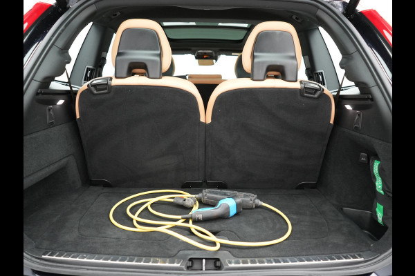Volvo XC90 T8 Twin Engine AWD Inscription 7 Persoons Plug In Hybrid 394pk Dealer O.H. PHEV | Panodak | Adaptive Cruise | 360 Camera | Harman & Kardon | Lederen Sportstoelen Memory & Verwarmd | Apple Carplay | Virtual | Keyless | Blis | Navigatie | DAB |