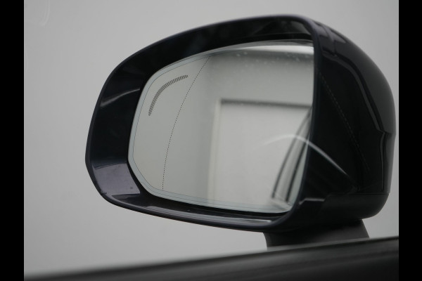 Volvo XC90 T8 Twin Engine AWD Inscription 7 Persoons Plug In Hybrid 394pk Dealer O.H. PHEV | Panodak | Adaptive Cruise | 360 Camera | Harman & Kardon | Lederen Sportstoelen Memory & Verwarmd | Apple Carplay | Virtual | Keyless | Blis | Navigatie | DAB |