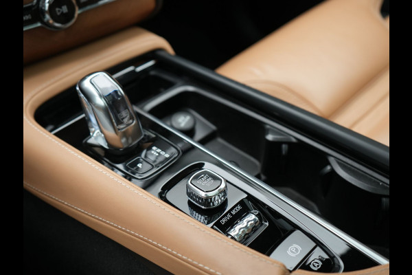Volvo XC90 T8 Twin Engine AWD Inscription 7 Persoons Plug In Hybrid 394pk Dealer O.H. PHEV | Panodak | Adaptive Cruise | 360 Camera | Harman & Kardon | Lederen Sportstoelen Memory & Verwarmd | Apple Carplay | Virtual | Keyless | Blis | Navigatie | DAB |