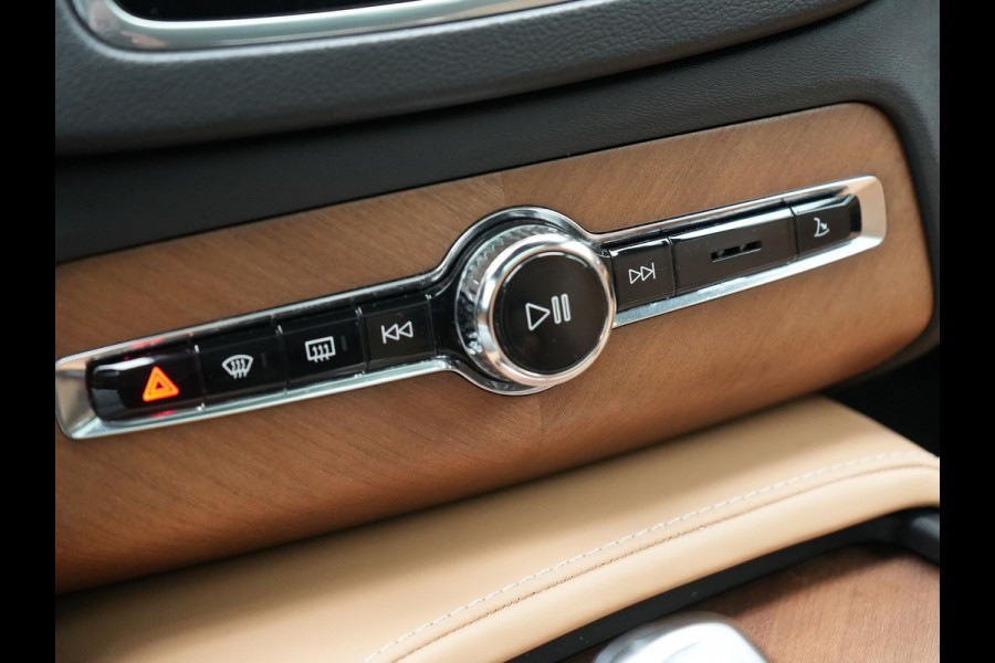Volvo XC90 T8 Twin Engine AWD Inscription 7 Persoons Plug In Hybrid 394pk Dealer O.H. PHEV | Panodak | Adaptive Cruise | 360 Camera | Harman & Kardon | Lederen Sportstoelen Memory & Verwarmd | Apple Carplay | Virtual | Keyless | Blis | Navigatie | DAB |