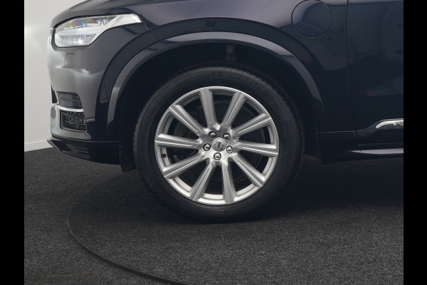 Volvo XC90 T8 Twin Engine AWD Inscription 7 Persoons Plug In Hybrid 394pk Dealer O.H. PHEV | Panodak | Adaptive Cruise | 360 Camera | Harman & Kardon | Lederen Sportstoelen Memory & Verwarmd | Apple Carplay | Virtual | Keyless | Blis | Navigatie | DAB |