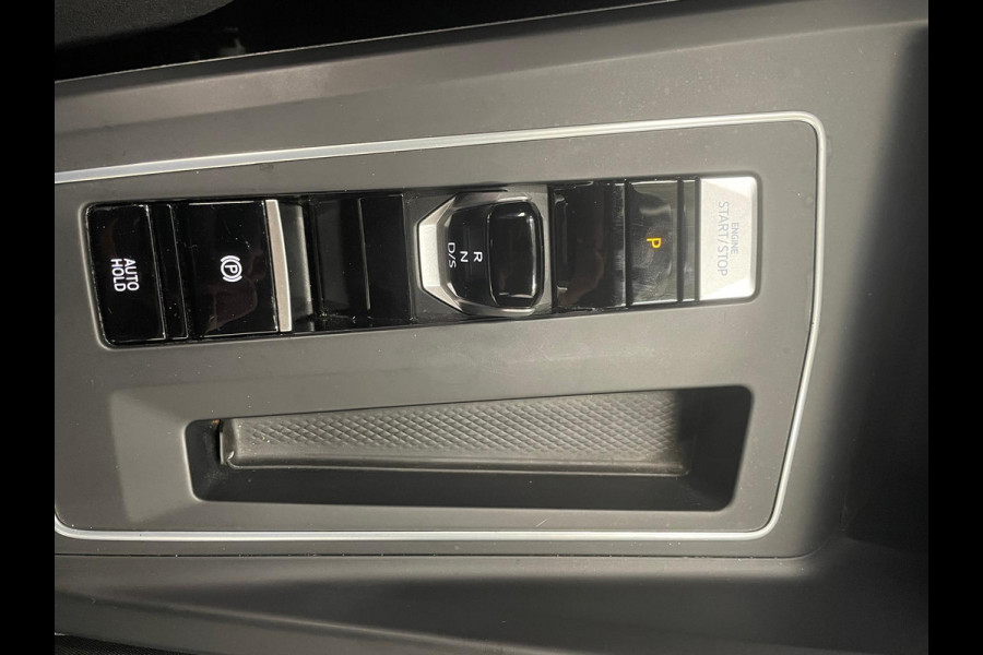 Volkswagen Golf 1.0 eTSI DSG Life Navigatie Apple Carplay/Android Auto Parkeersensoren Adaptive Cruise Control Sfeerverlichting Virtual Cockpit Climate Control Lichtmetalen velgen