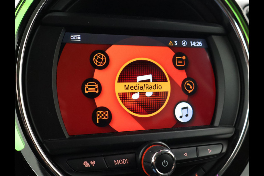 MINI Countryman 1.5 COOPER 136 PK ALL4 4WD AUT. + TREKHAAK 1700 KG | LEDER | STOELVERW. | LED | NAVIGATIE | 18 INCH