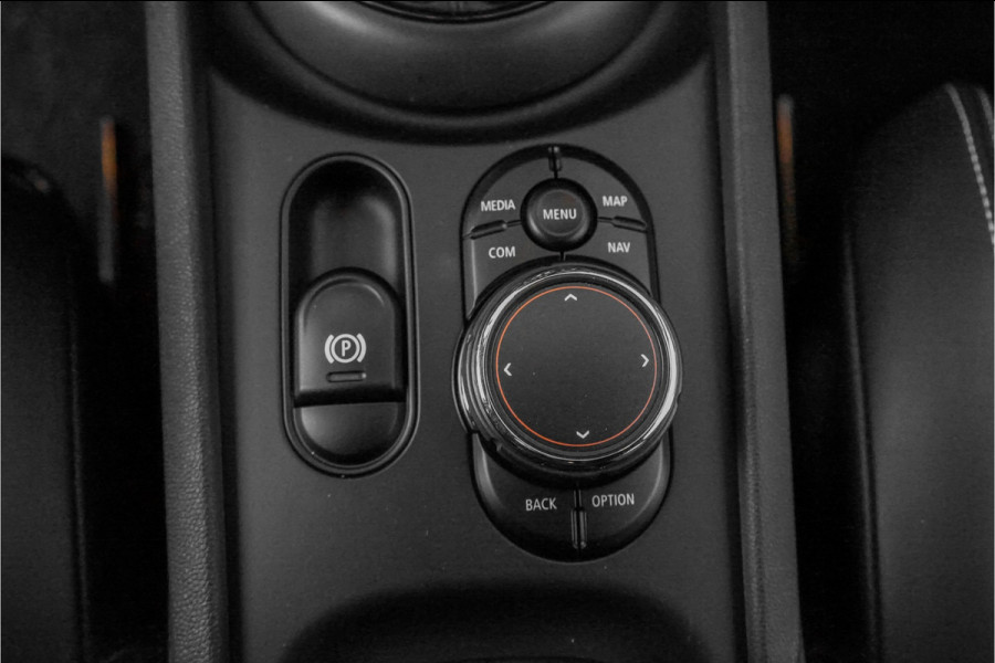 MINI Clubman 1.5 Cooper Salt Business Automaat LED Sportstoelen