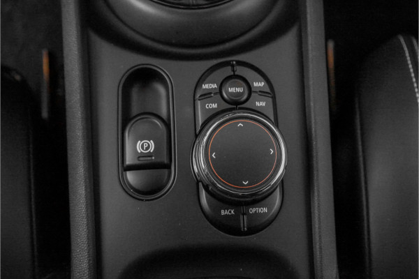 MINI Clubman 1.5 Cooper Salt Business Automaat LED Sportstoelen