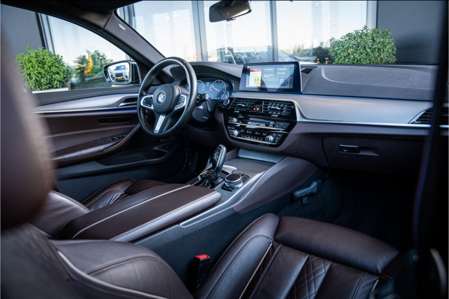 BMW 5 Serie Touring 520i High Executive - M Sport | Panorama | Memory | HUD | Virtual