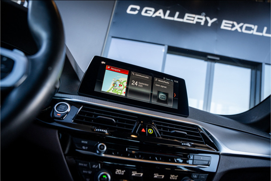 BMW 5 Serie Touring 520i High Executive - M Sport | Panorama | Memory | HUD | Virtual