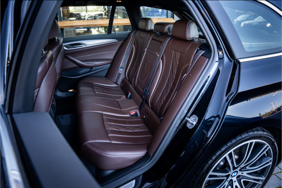 BMW 5 Serie Touring 520i High Executive - M Sport | Panorama | Memory | HUD | Virtual