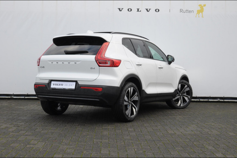Volvo XC40 211PK Automaat B4 Ultimate Dark / Adaptieve cruise control / BLIS / Pixel LED / 20” velgen / Leder interieur / Stoel en stuurwielverwarming / 360 camera / Elektrische stoelen / Panoramadak