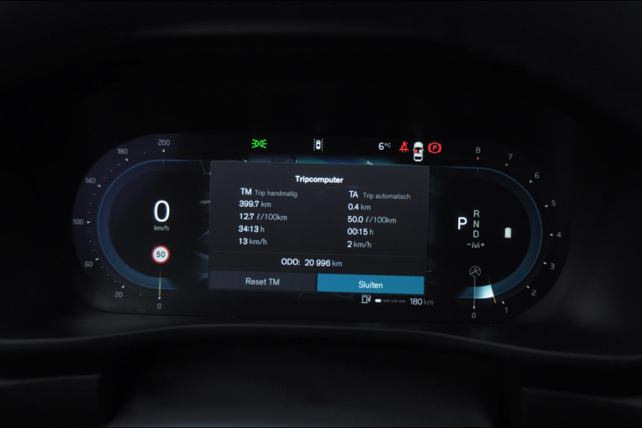 Volvo XC40 211PK Automaat B4 Ultimate Dark / Adaptieve cruise control / BLIS / Pixel LED / 20” velgen / Leder interieur / Stoel en stuurwielverwarming / 360 camera / Elektrische stoelen / Panoramadak