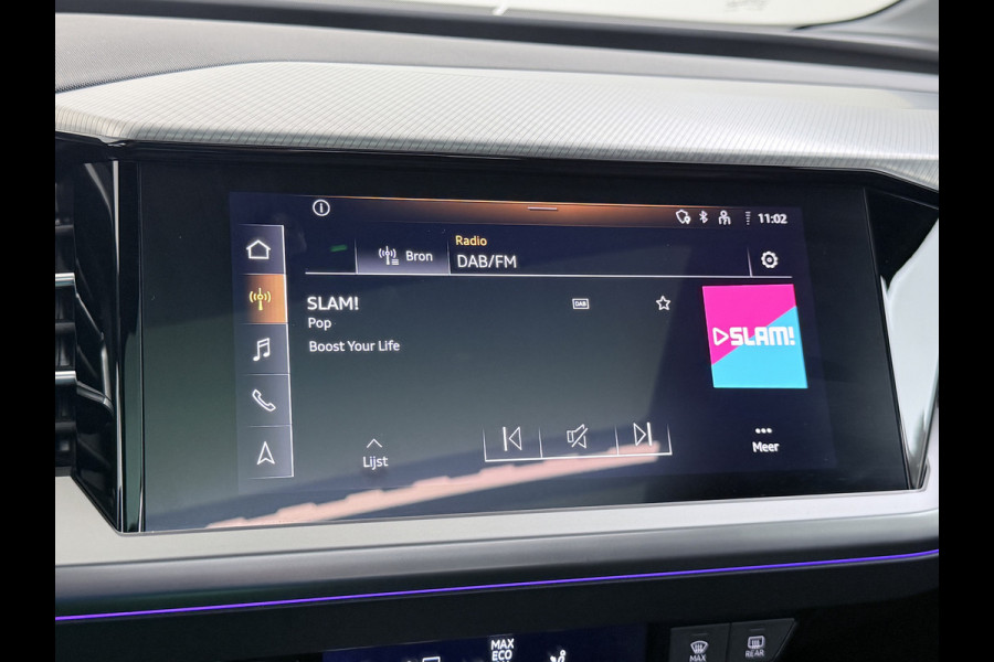 Audi Q4 e-tron L.E. Advanced Plus Pano-dak-Schuifdak Adap.Cruise W-pomp Navi-Plus Sportst.+Verwarmd PDC-a+v Matrix Led Camera Lmv 19" Elek.Achterklep Virtual Cockpit E-Call Bordherkenning Audi Connect +Phone-Box Keyless-Go A-Licht-Dynamisch S.O.H. 92% 1e Eigenaar Origineel Nederlandse Auto €56.174,- Nieuwprijs