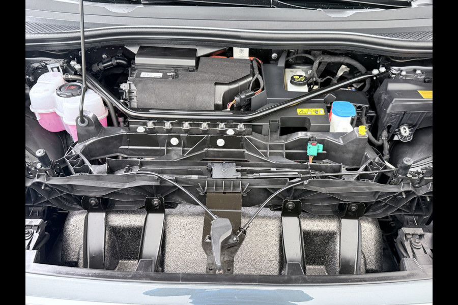 Audi Q4 e-tron L.E. Advanced Plus Pano-dak-Schuifdak Adap.Cruise W-pomp Navi-Plus Sportst.+Verwarmd PDC-a+v Matrix Led Camera Lmv 19" Elek.Achterklep Virtual Cockpit E-Call Bordherkenning Audi Connect +Phone-Box Keyless-Go A-Licht-Dynamisch S.O.H. 92% 1e Eigenaar Origineel Nederlandse Auto €56.174,- Nieuwprijs