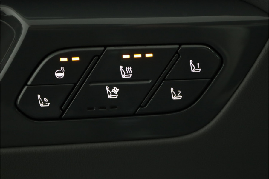 Kia EV9 GT-Line AWD 99.8 kWh - SOH 98,9% Apple Carplay/Android Auto - Cruise Control - Dodehoekdetectie - Elektrische Glazen Schuif-/Kanteldak - Navigatie - Stoel/Stuur Verwarming - Fabrieksgarantie tot 10-2031