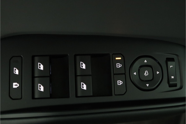 Kia EV9 GT-Line AWD 99.8 kWh - SOH 98,9% Apple Carplay/Android Auto - Cruise Control - Dodehoekdetectie - Elektrische Glazen Schuif-/Kanteldak - Navigatie - Stoel/Stuur Verwarming - Fabrieksgarantie tot 10-2031