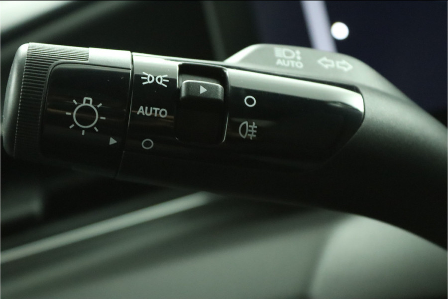 Kia EV9 GT-Line AWD 99.8 kWh - SOH 98,9% Apple Carplay/Android Auto - Cruise Control - Dodehoekdetectie - Elektrische Glazen Schuif-/Kanteldak - Navigatie - Stoel/Stuur Verwarming - Fabrieksgarantie tot 10-2031