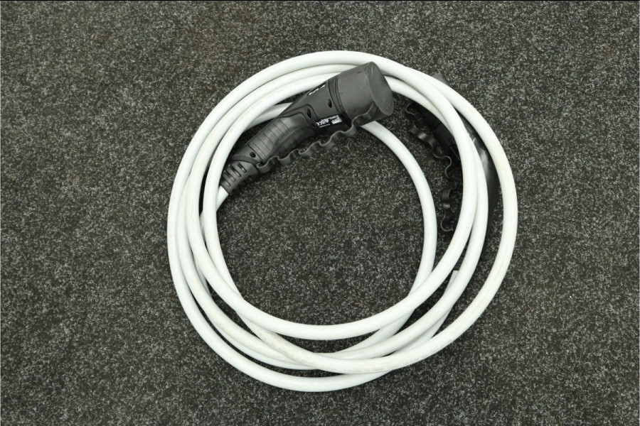 Kia EV9 GT-Line AWD 99.8 kWh - SOH 98,9% Apple Carplay/Android Auto - Cruise Control - Dodehoekdetectie - Elektrische Glazen Schuif-/Kanteldak - Navigatie - Stoel/Stuur Verwarming - Fabrieksgarantie tot 10-2031