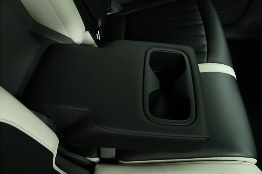 Kia EV9 GT-Line AWD 99.8 kWh - SOH 98,9% Apple Carplay/Android Auto - Cruise Control - Dodehoekdetectie - Elektrische Glazen Schuif-/Kanteldak - Navigatie - Stoel/Stuur Verwarming - Fabrieksgarantie tot 10-2031