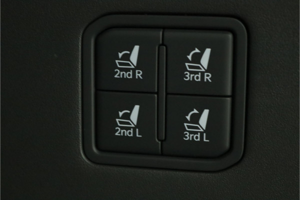 Kia EV9 GT-Line AWD 99.8 kWh - SOH 98,9% Apple Carplay/Android Auto - Cruise Control - Dodehoekdetectie - Elektrische Glazen Schuif-/Kanteldak - Navigatie - Stoel/Stuur Verwarming - Fabrieksgarantie tot 10-2031