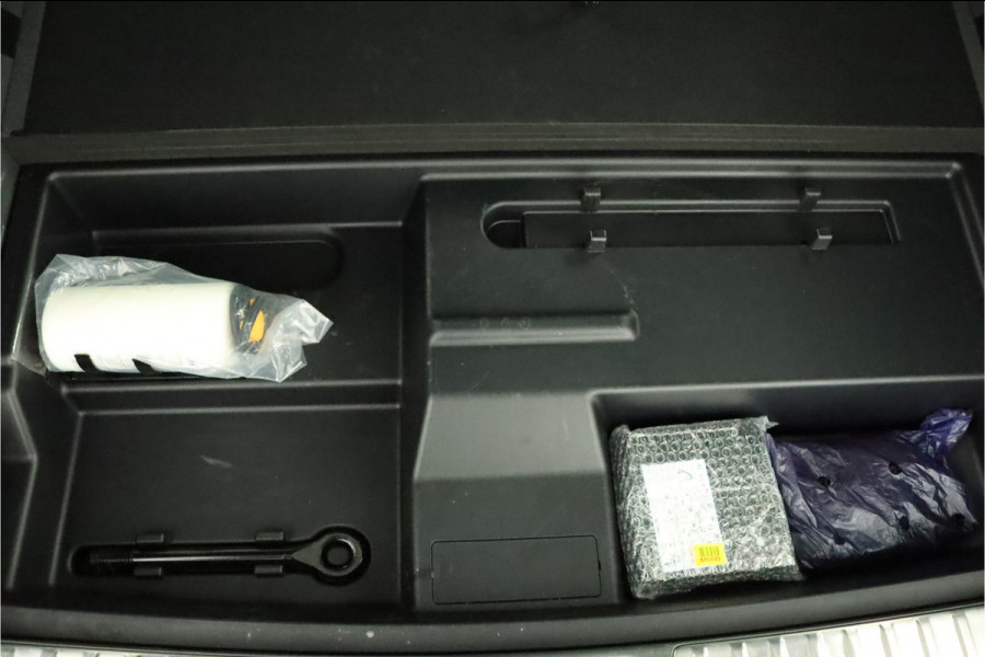 Kia EV9 GT-Line AWD 99.8 kWh - SOH 98,9% Apple Carplay/Android Auto - Cruise Control - Dodehoekdetectie - Elektrische Glazen Schuif-/Kanteldak - Navigatie - Stoel/Stuur Verwarming - Fabrieksgarantie tot 10-2031