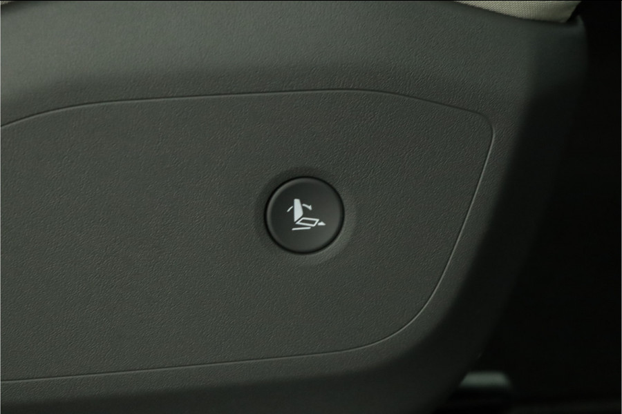 Kia EV9 GT-Line AWD 99.8 kWh - SOH 98,9% Apple Carplay/Android Auto - Cruise Control - Dodehoekdetectie - Elektrische Glazen Schuif-/Kanteldak - Navigatie - Stoel/Stuur Verwarming - Fabrieksgarantie tot 10-2031