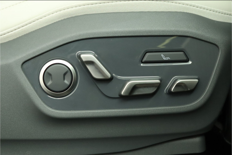 Kia EV9 GT-Line AWD 99.8 kWh - SOH 98,9% Apple Carplay/Android Auto - Cruise Control - Dodehoekdetectie - Elektrische Glazen Schuif-/Kanteldak - Navigatie - Stoel/Stuur Verwarming - Fabrieksgarantie tot 10-2031