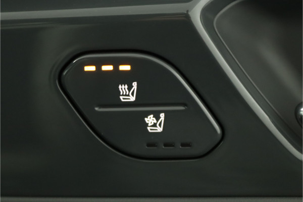 Kia EV9 GT-Line AWD 99.8 kWh - SOH 98,9% Apple Carplay/Android Auto - Cruise Control - Dodehoekdetectie - Elektrische Glazen Schuif-/Kanteldak - Navigatie - Stoel/Stuur Verwarming - Fabrieksgarantie tot 10-2031