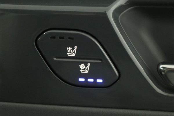 Kia EV9 GT-Line AWD 99.8 kWh - SOH 98,9% Apple Carplay/Android Auto - Cruise Control - Dodehoekdetectie - Elektrische Glazen Schuif-/Kanteldak - Navigatie - Stoel/Stuur Verwarming - Fabrieksgarantie tot 10-2031