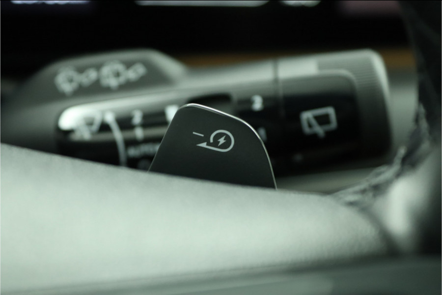 Kia EV9 GT-Line AWD 99.8 kWh - SOH 98,9% Apple Carplay/Android Auto - Cruise Control - Dodehoekdetectie - Elektrische Glazen Schuif-/Kanteldak - Navigatie - Stoel/Stuur Verwarming - Fabrieksgarantie tot 10-2031